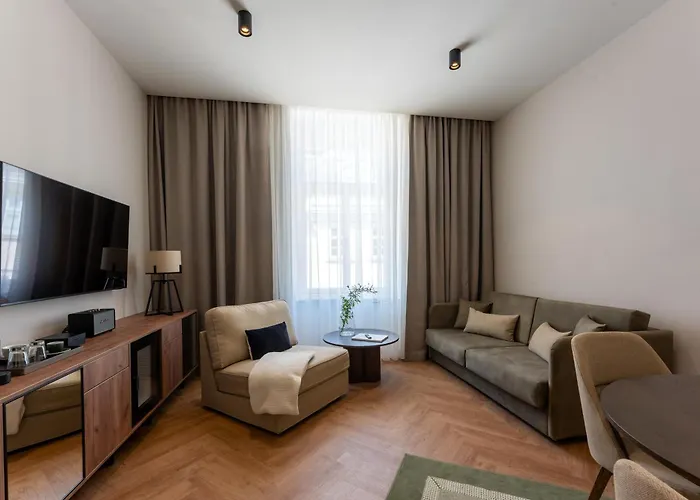 Hotel Lovis 4*